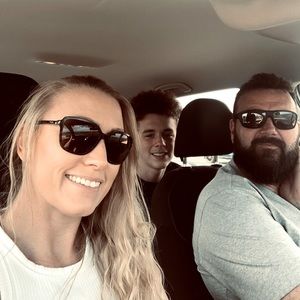 Meet your Posher, Claire